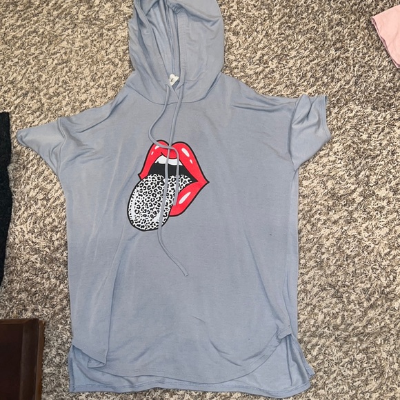 Vanilla Bay Tops - Graphic short sleeve hoodie